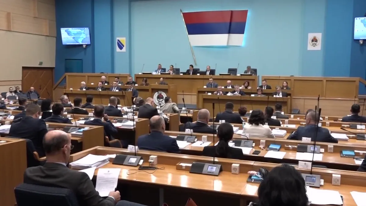 ašto oni to kriju? Da prikriju svoj poraz, odnosno poraz Milorada Dodika, kaže Vučinić