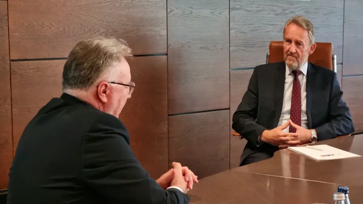 Izetbegović se sastao sa Kalabuhovom: Razgovarano o krizi koju izaziva Dodikov režim