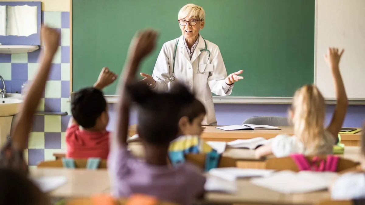 Roditelji bijesni, ministarstvo mirno: Online nastava je zakonska obaveza