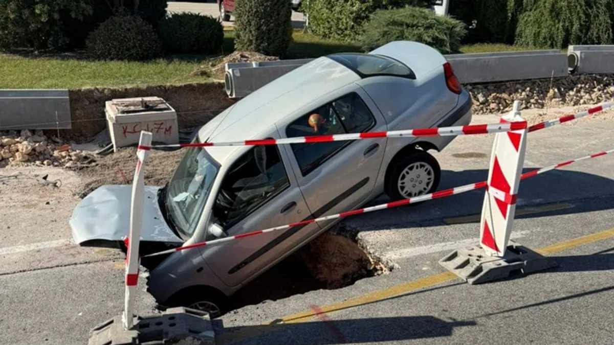 Vozačica je prevezena u šibensku Opću bolnicu gdje su joj utvrđene teške tjelesne povrede