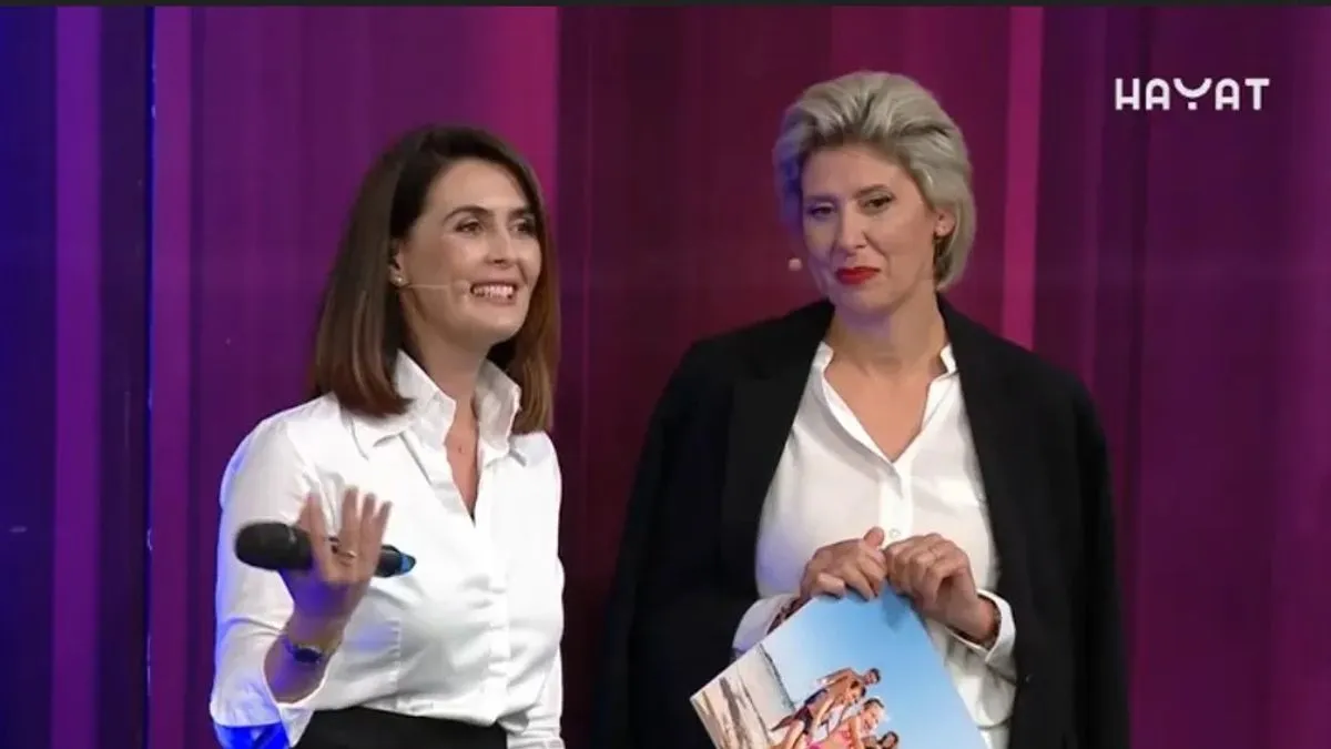 Almasa se ogrnula palestinskom zastavom: Neka u svijetu vlada mir!