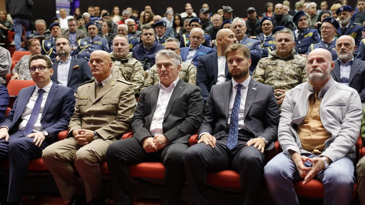 Komšić: Igre oko BiH nisu završene, ne smijemo dopustiti da nam država iscuri kroz prste kao pijesak