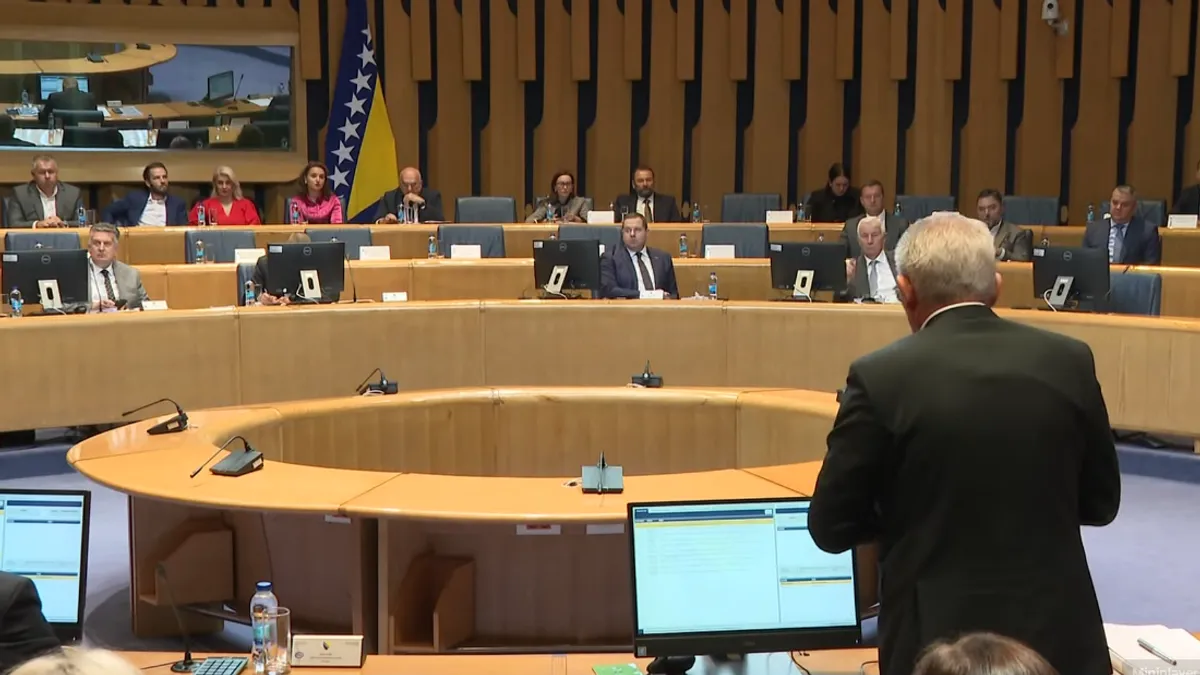 Mandat Špirića: Kršenje poslovnika i delegatima oduzimanje riječi