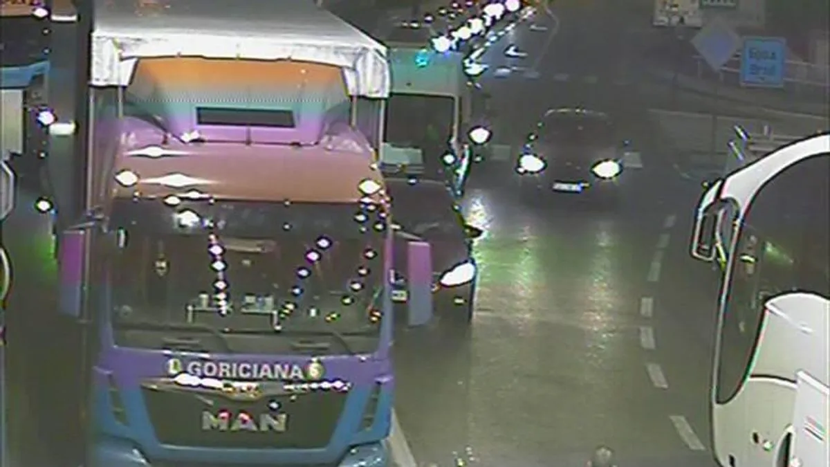 Zbog kolona koje su se stvorile tokom obustave, vožnja je i dalje usporena u oba pravca.