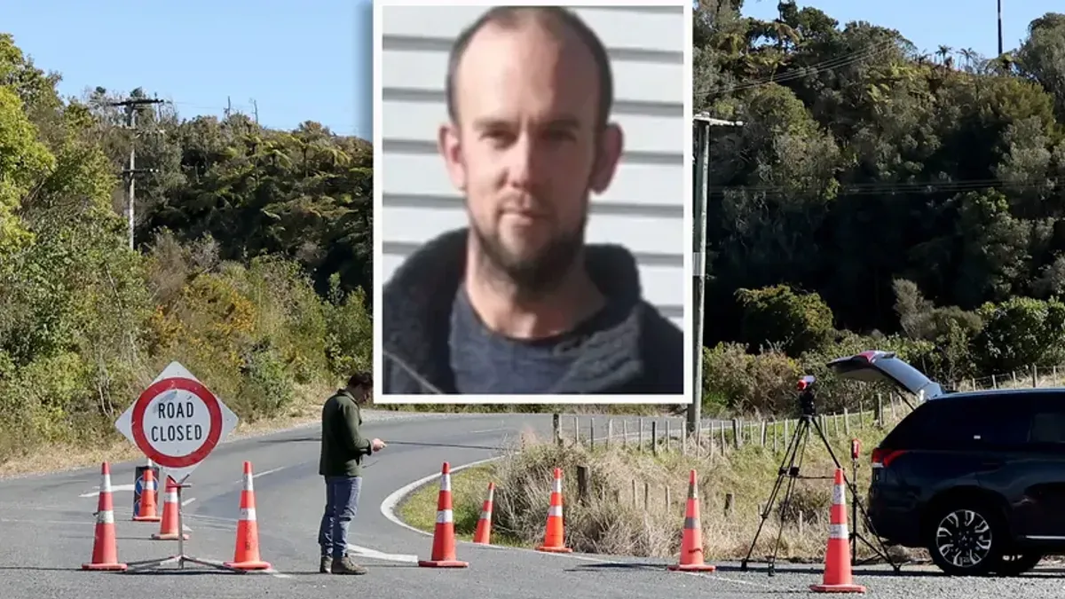 Sa njim je bilo jedno njegovo dijete, koje je zatim policiji pomoglo da pronađe preostalu djecu