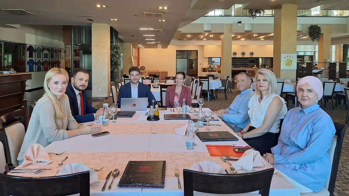 Šimunović je podsjetio da je Ministarstvo za rad, socijalnu politiku i izbjeglice još 2024. godine uskladilo kantonalni zakon sa federalnim propisima