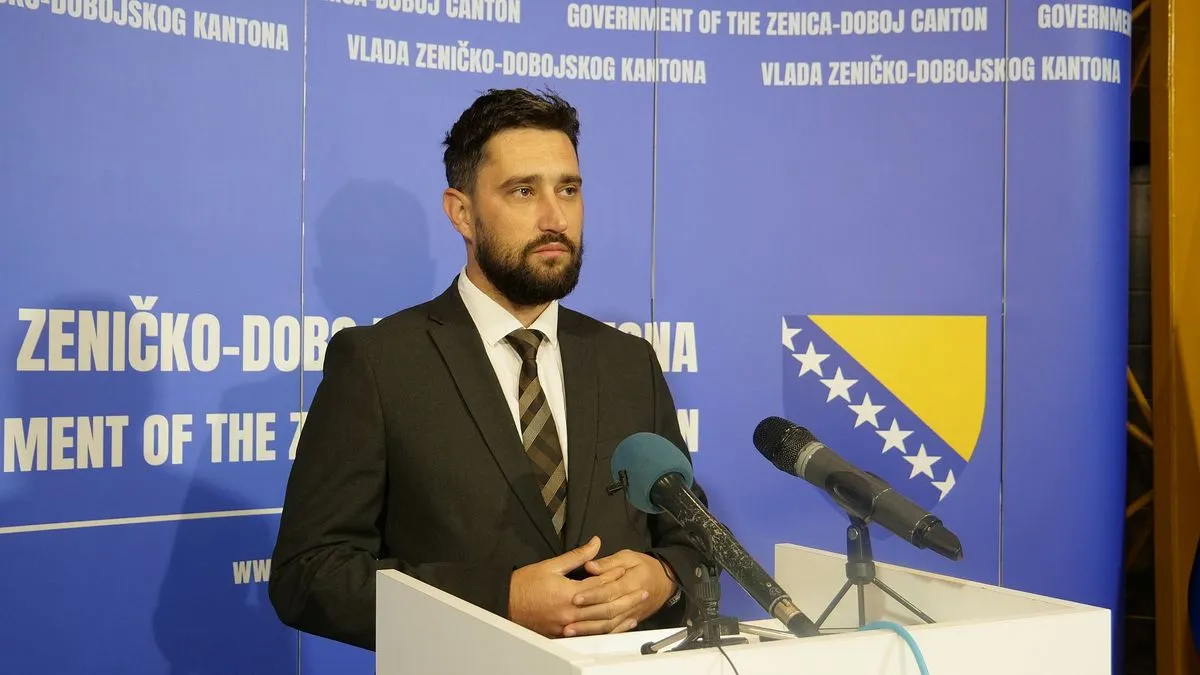 Prema riječima ministra Šabanija, dodatnih 100.000 KM iz ovog budžeta izdvojeno je za dio obaveza u okviru projekta „Čist zrak“