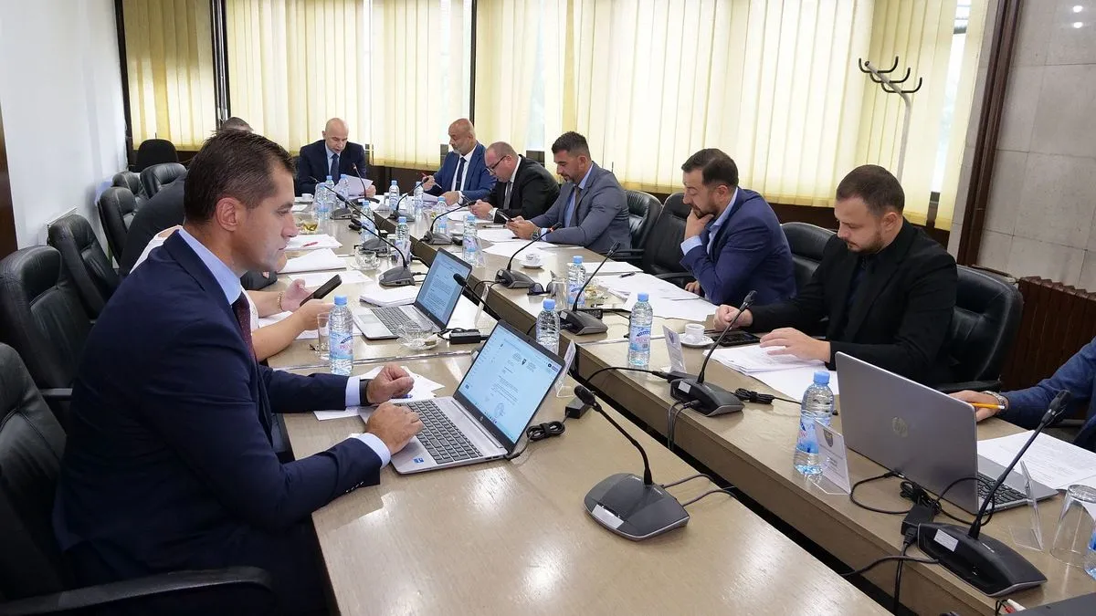Razmatrane su aktuelne teme iz oblasti obrazovanja, pravosuđa, komunikacija, zdravstva, poljoprivrede i privrede.