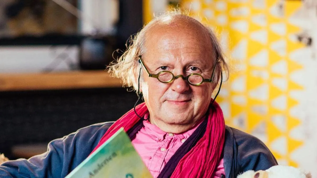 Ova predstava predstavlja krunu njegovog stvaralačkog puta, donoseći publici edukativno iskustvo i snažnu zabavu 