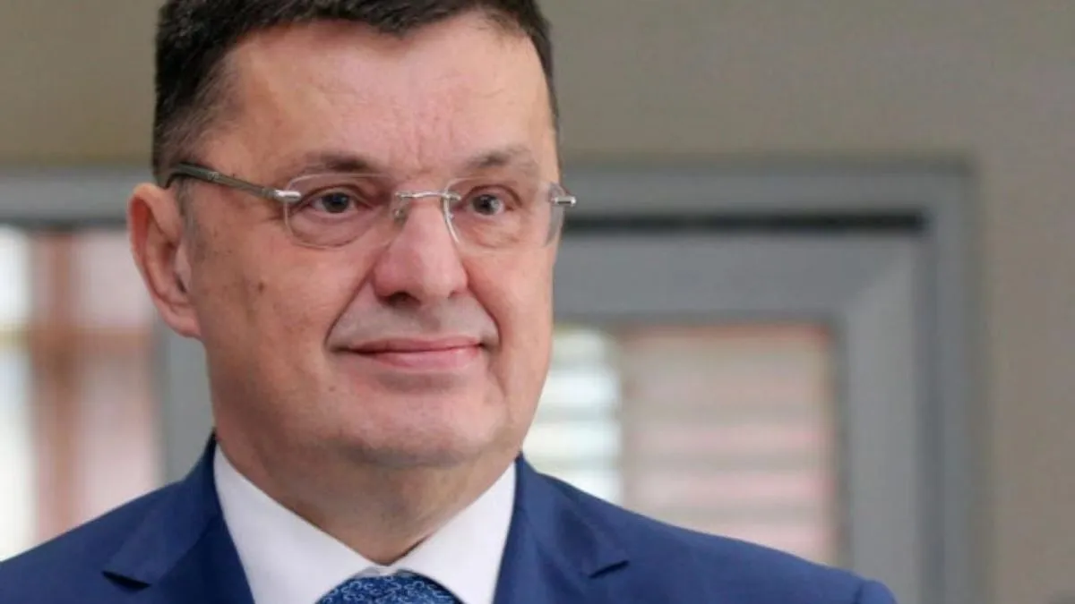 Kao što smo već jučer objavili, direktor Uprave za indirektno oporezivanje BiH, Zoran Tegeltija jučer je imao saobraćajnu nesreću.