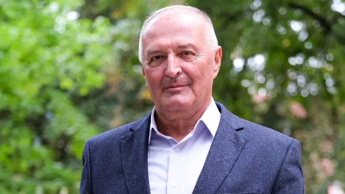 Sve dok se u Bosni i Hercegovini ministri mogu pravdati da su ‘iz srca’ pjevali pjesme ratnih huškača, ova država će ostati zarobljena u svojoj prošlosti.