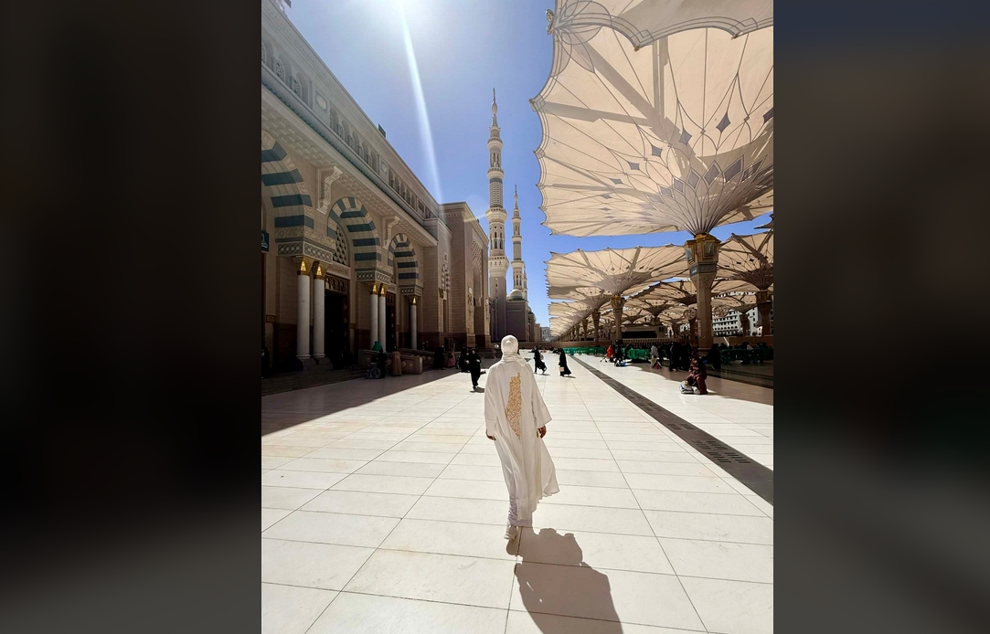 function r(){if(it(n),n.value===Hm){let o=null;throw new D(-950,o)}return n.value}