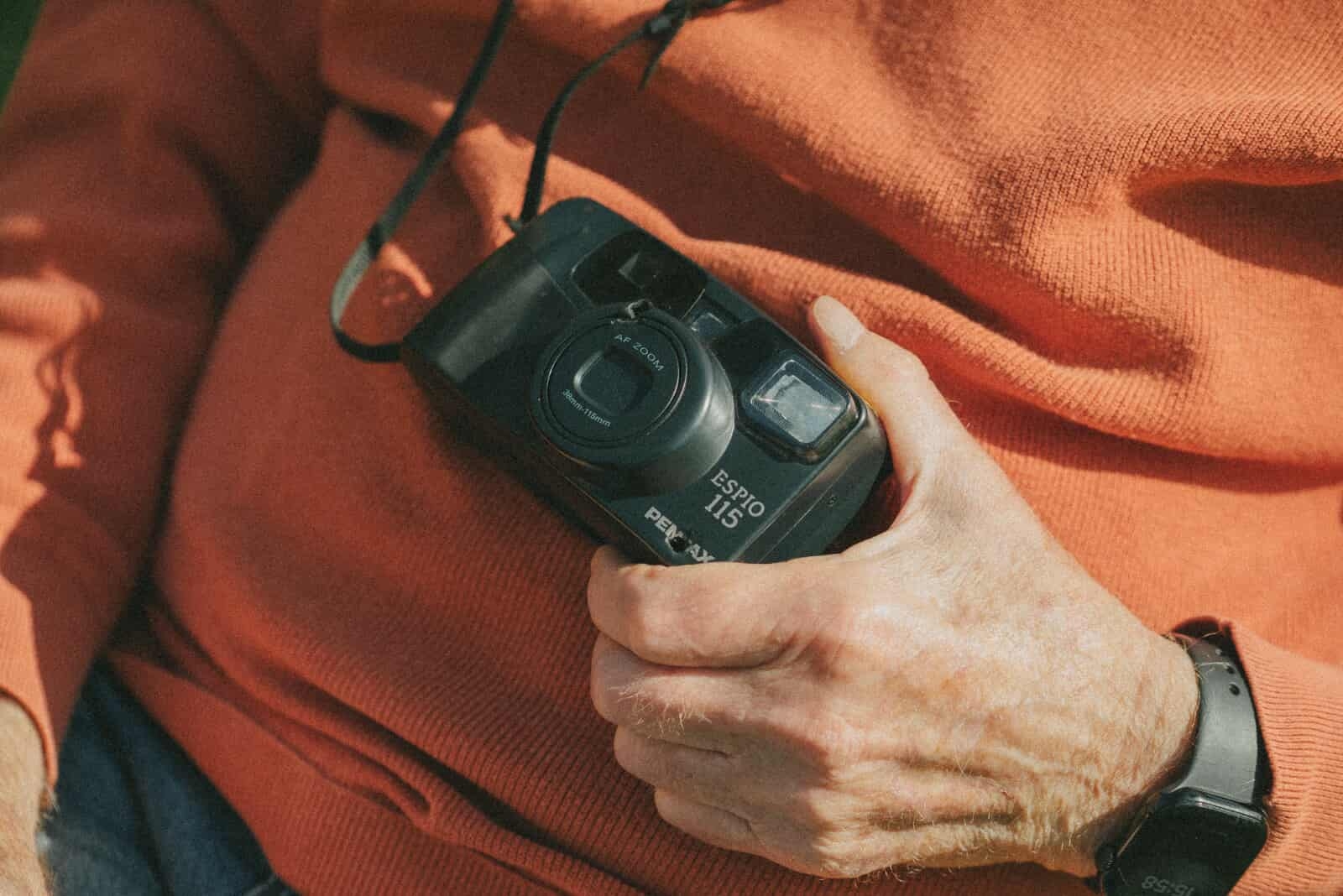 function r(){if(it(n),n.value===Hm){let o=null;throw new D(-950,o)}return n.value}