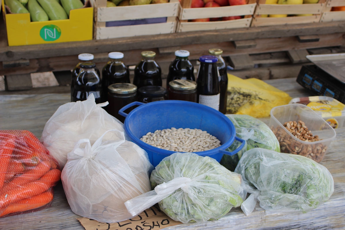 function r(){if(nt(n),n.value===Qg){let o=null;throw new _(-950,o)}return n.value}