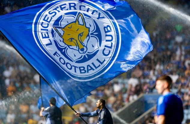 function r(){if(it(n),n.value===Hm){let o=null;throw new D(-950,o)}return n.value}