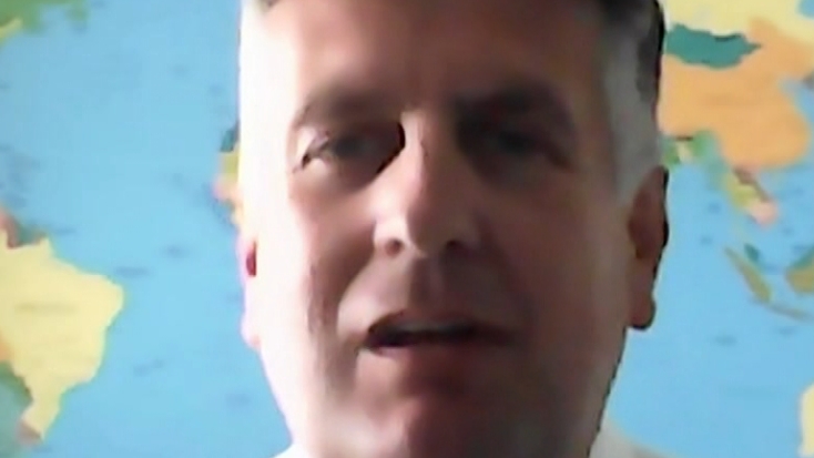 function r(){if(it(n),n.value===Hm){let o=null;throw new D(-950,o)}return n.value}