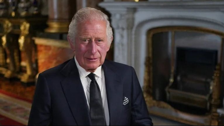 function r(){if(it(n),n.value===Hm){let o=null;throw new D(-950,o)}return n.value}