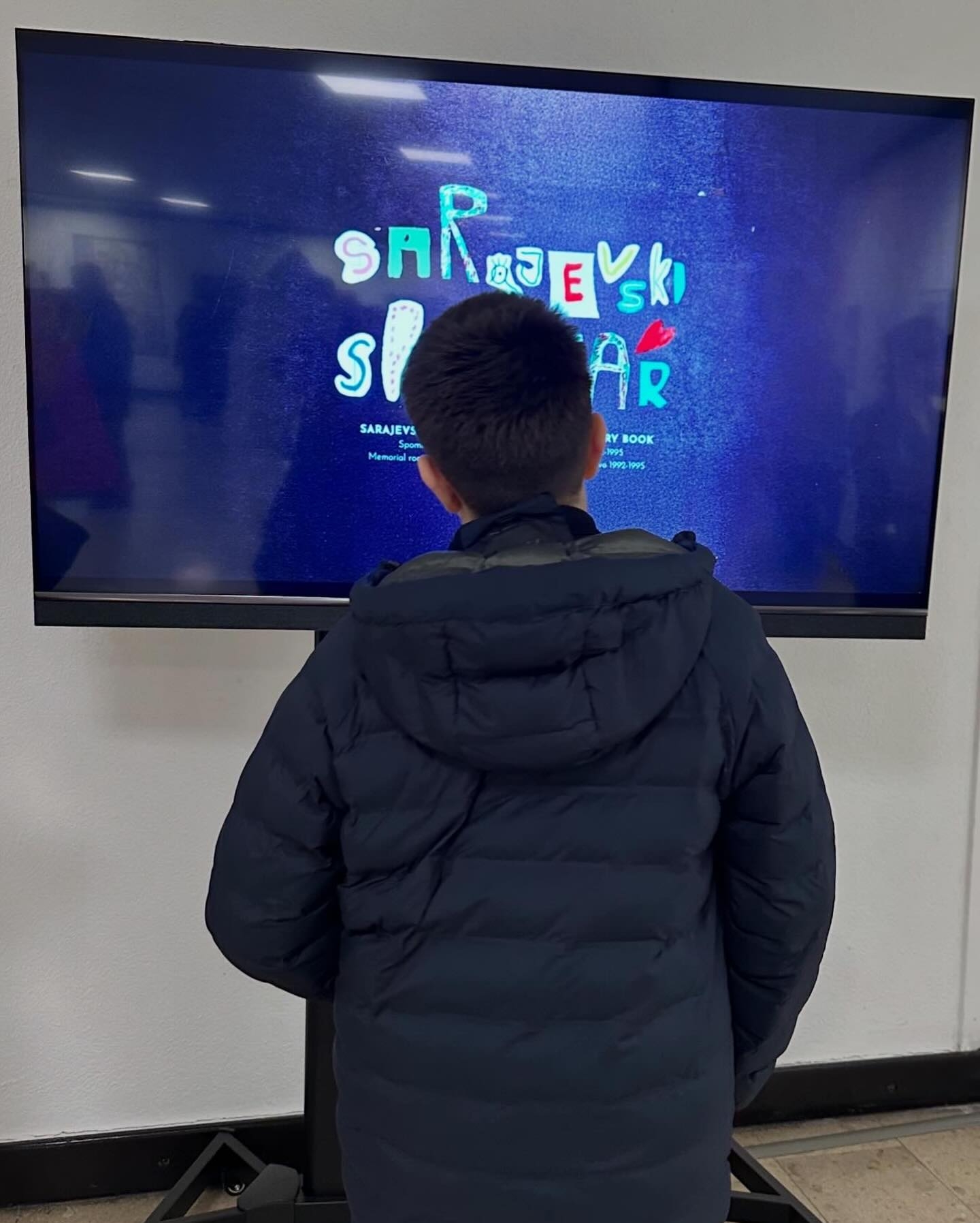 function r(){if(it(n),n.value===Hm){let o=null;throw new D(-950,o)}return n.value}