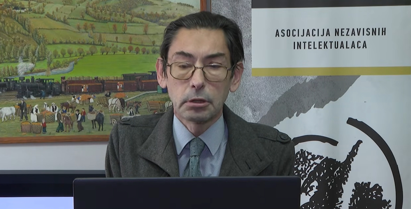 function r(){if(it(n),n.value===Hm){let o=null;throw new D(-950,o)}return n.value}