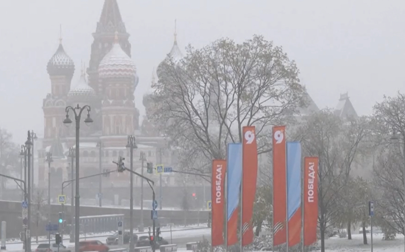 function r(){if(it(n),n.value===Hm){let o=null;throw new D(-950,o)}return n.value}