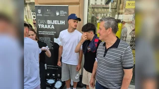 Alajbegović i Begović -  Dan bijelih traka