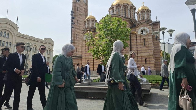 Svečani defile medrese "Reis Ibrahim-ef. Maglajlić"