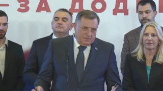Milorad Dodik na pressu SNSD-a