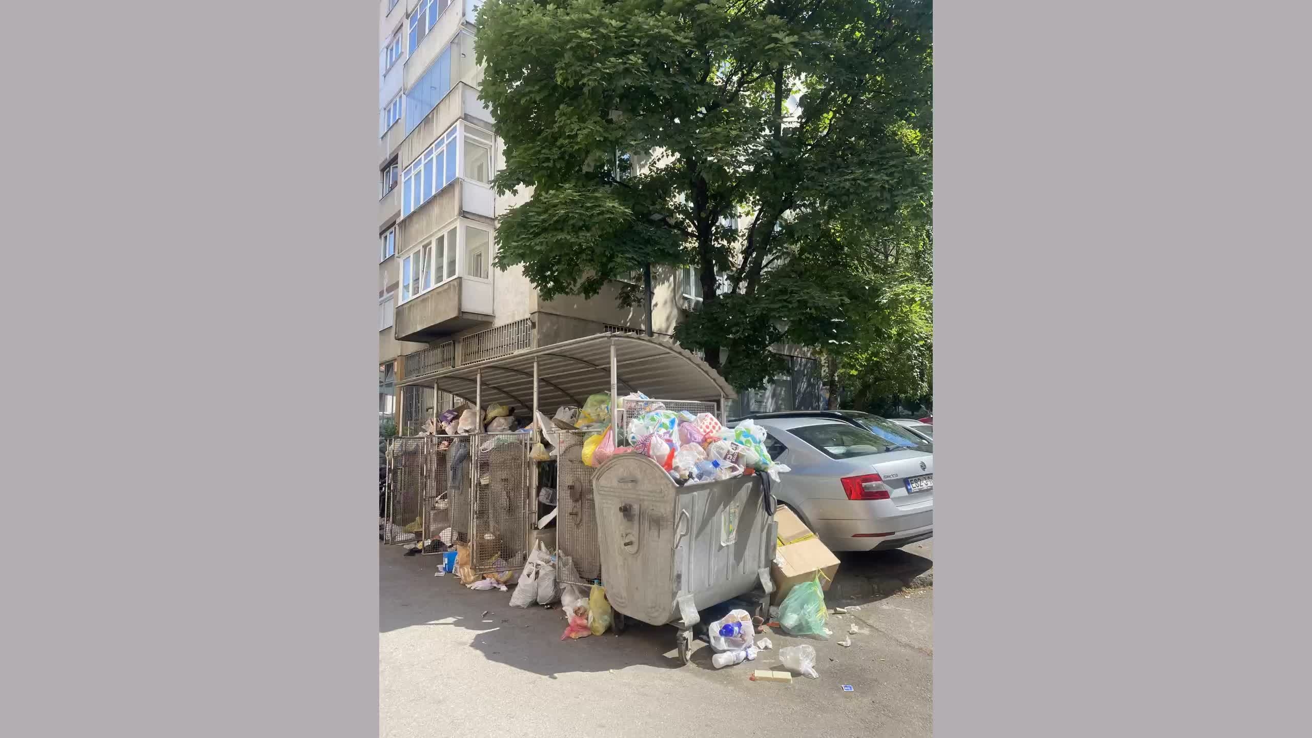 Ruglo u centru Sarajeva: Mejtaš zatrpan smećem i kabastim otpadom