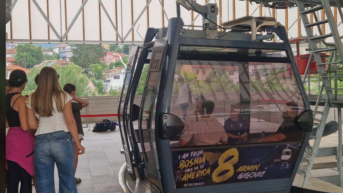 Nova atrakcija u Sarajevu: Vozili smo se u gondolama sa brojevima naših reprezentativaca