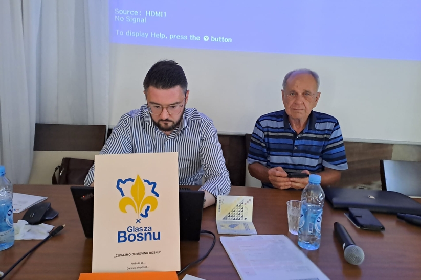 Senad Ušanović poziva bh. dijasporu: Registrujte se dok nije kasno! Ko ne glasa, nije uz BiH!