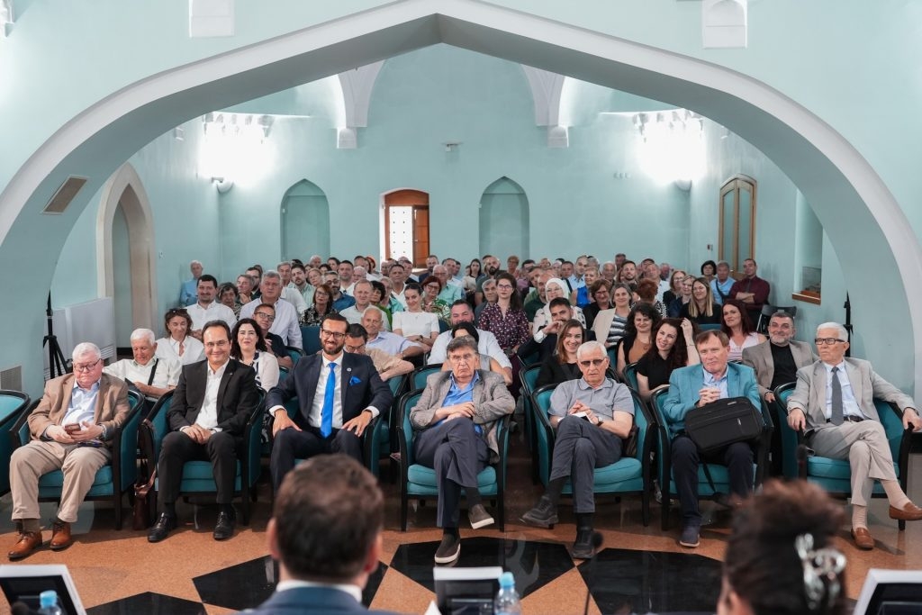Promovisana knjiga Enisa Omerovića: Genocid nad Bošnjacima – međunarodnopravna analiza
