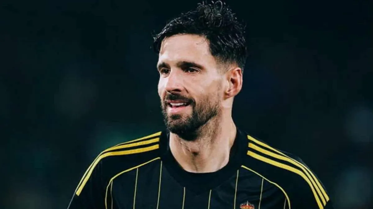 Meho Kodro, prvi Bosanac koji je igrao za FC Barcelona, čovjek koji je u Španiji postigao više od 100 golova, čovjek koji je fudbal igrao srcem, stilom i karakterom