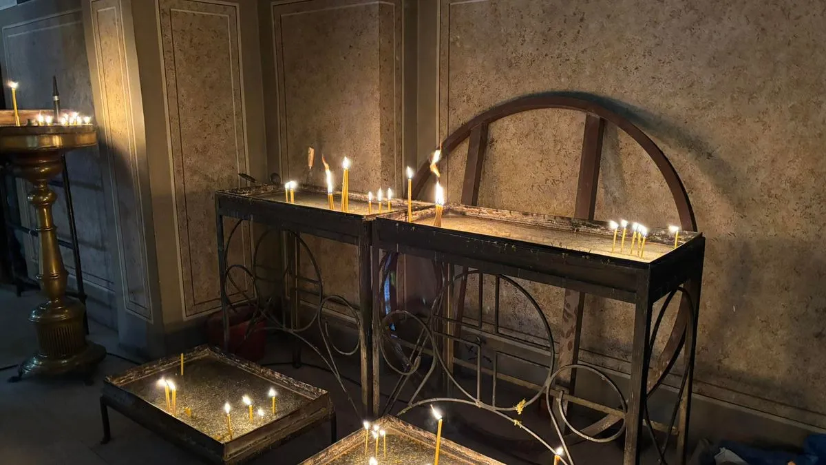 Božićna liturgija u Sabornoj crkvi u Sarajevu ukrašena snijegom 