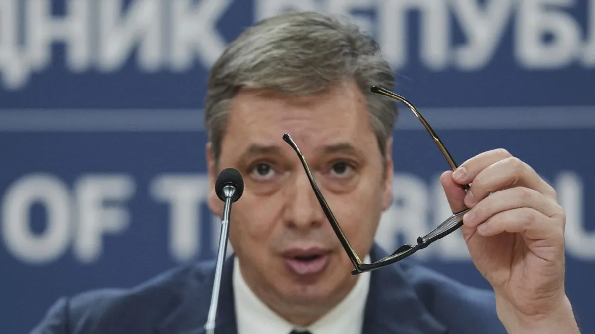 Tako to izgleda kad se bavim stvarima koje baš ne umijem, ali hoću da razgovaram sa vama i hoću da komentarišem stvari koje su viralne, kazao je