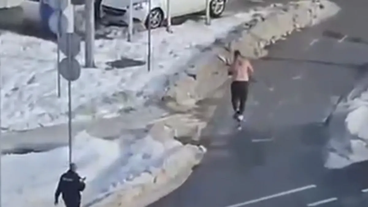 Drama u susjedstvu: Francuz polugol bježao sa suda, policajca napao stolicom