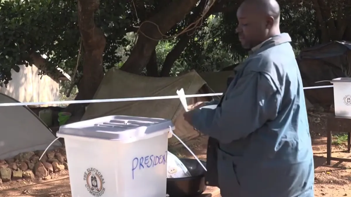 Predsjednik države je 40 godina i još mu nije dosta, Museveni sedmi put pobijedio na izborima