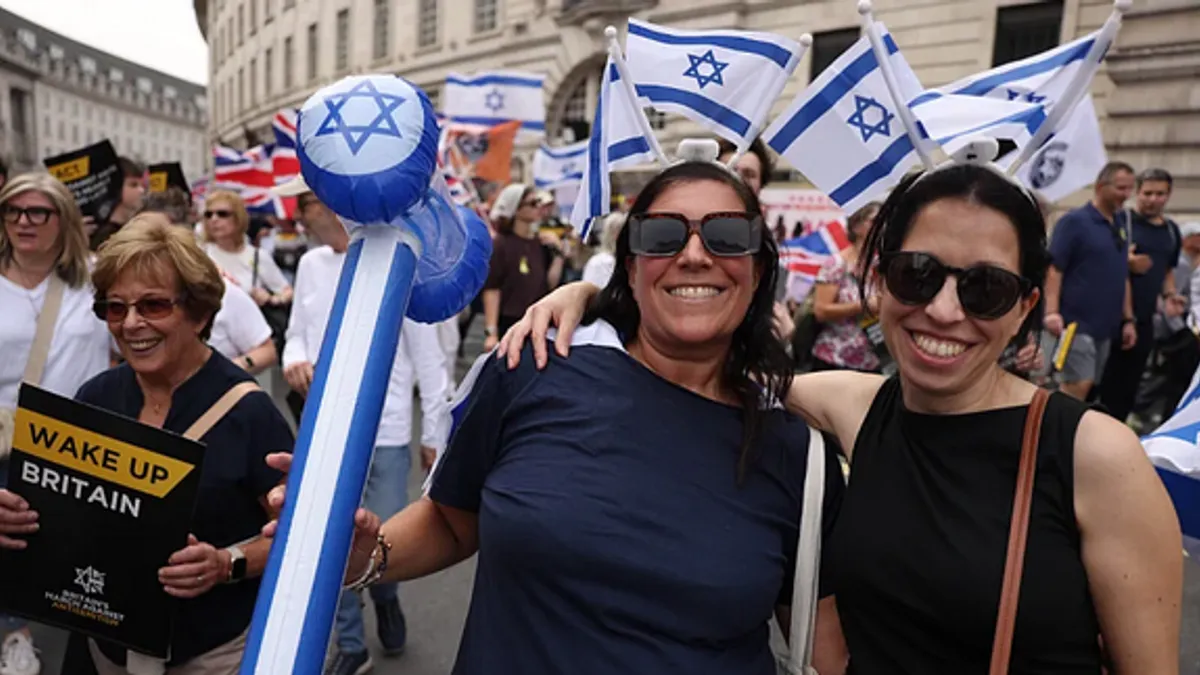 Trump razmatra da Jevrejima iz Velike Britanije ponudi azil u SAD-u zbog 'antisemitizma'