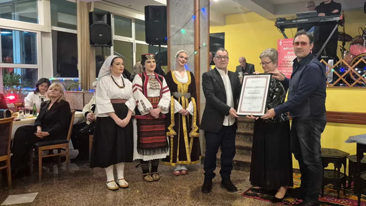 Nakon sedam godina tišine: Muzička Nova godina ponovo okupila estradu u Sarajevu