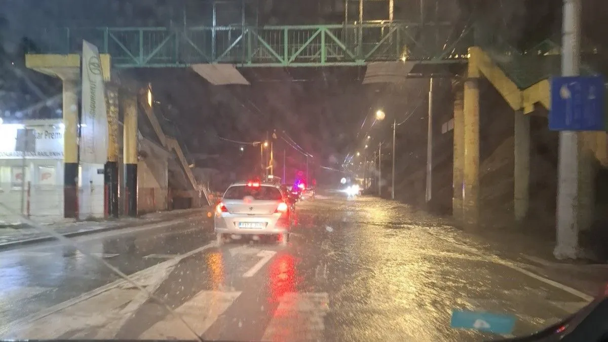 Opasni uslovi na cestama: Vozačima upućen apel na dodatni oprez