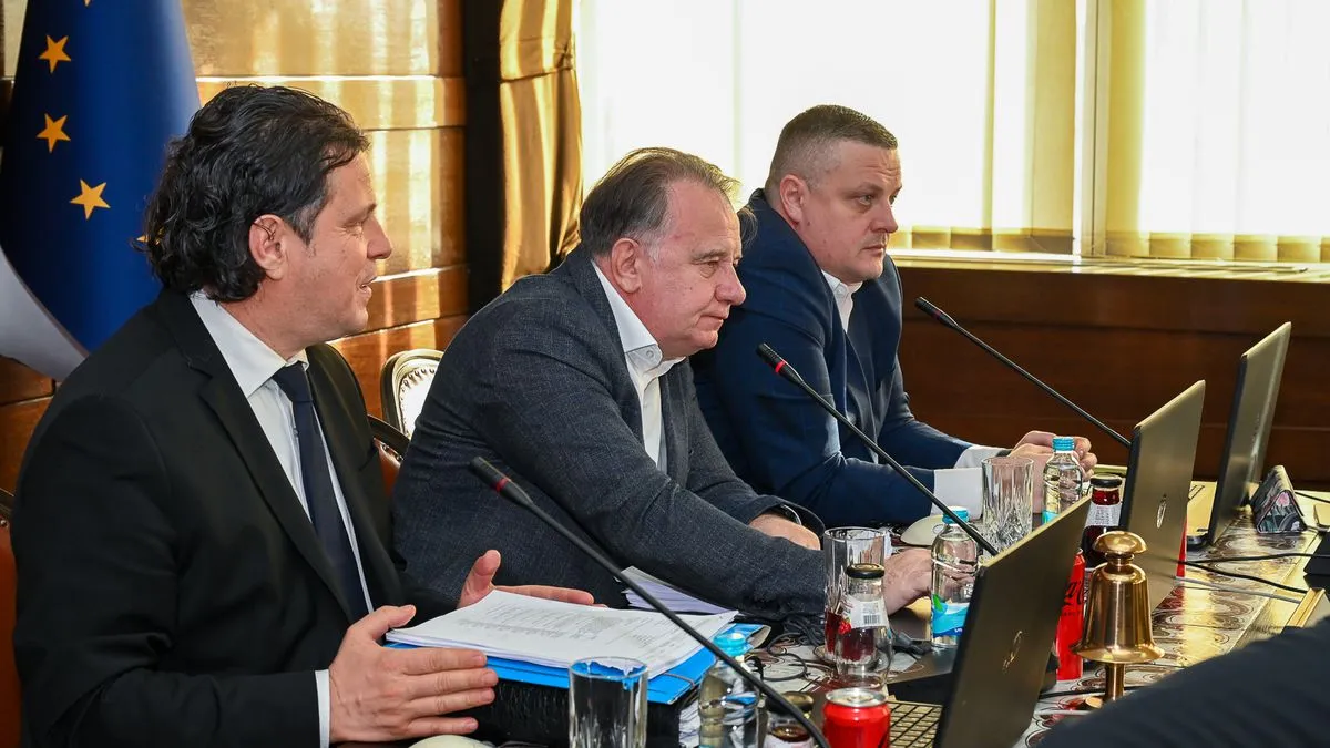 FBiH trenutno nije prezadužena. Problem je što dugovi rastu, ali ne zbog investiranja u kapitalne projekte već pokrivanja tekućih troškova. 