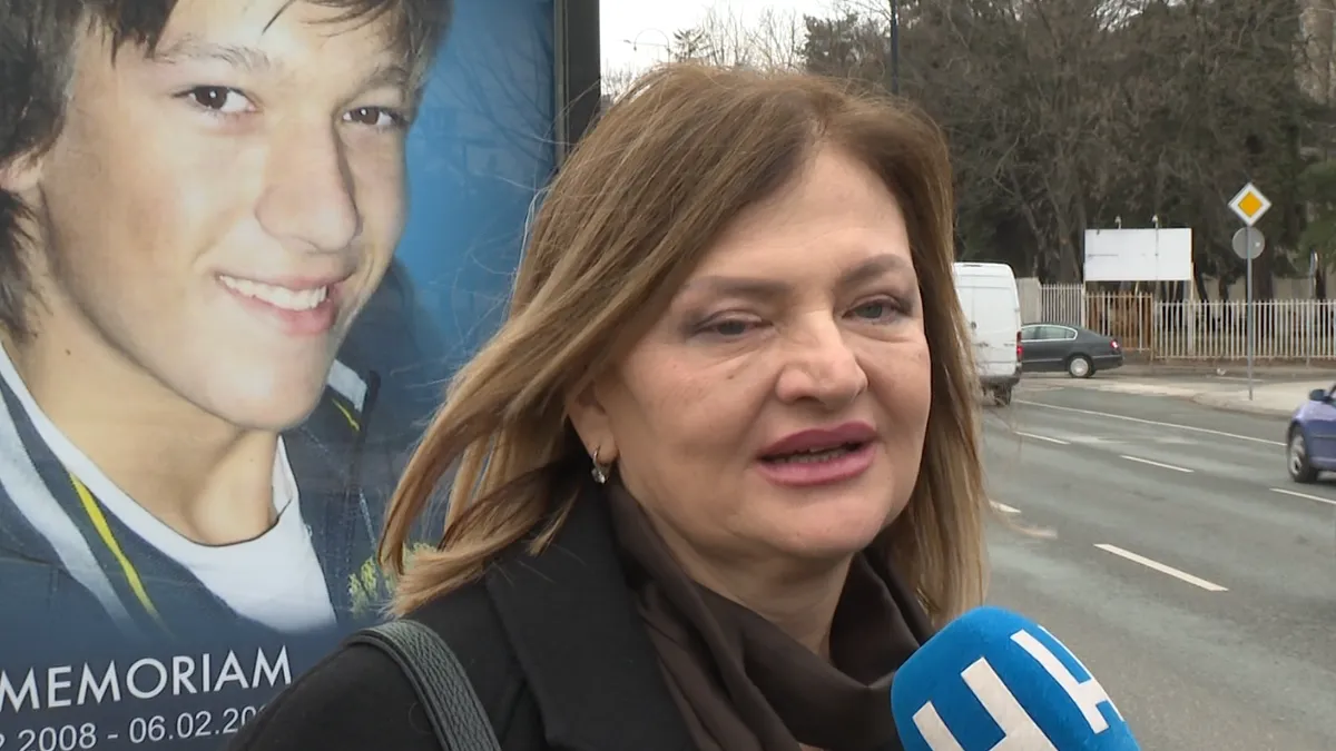 Uplakana Denisova majka za Hayat: Ne dopustite da zaborav postane saučesnik u ubistvu mog sina