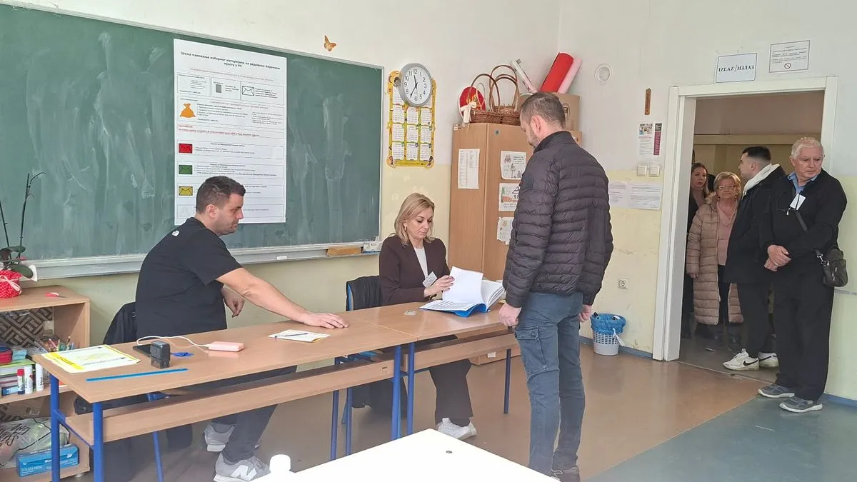 Kazao je da još uvijek ne zna o kojim tačno izbornim mjestima se radi.