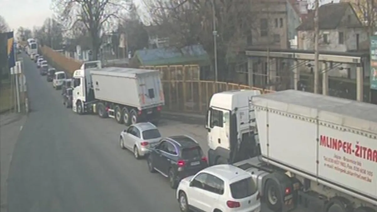 Gužve ne jenjavaju: Izlaz iz BiH otežan na više graničnih prijelaza