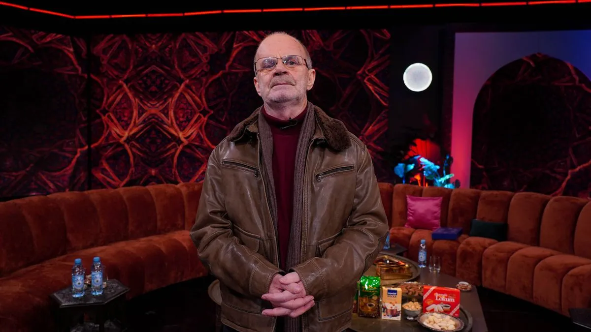 function r(){if(it(n),n.value===Hm){let o=null;throw new D(-950,o)}return n.value}