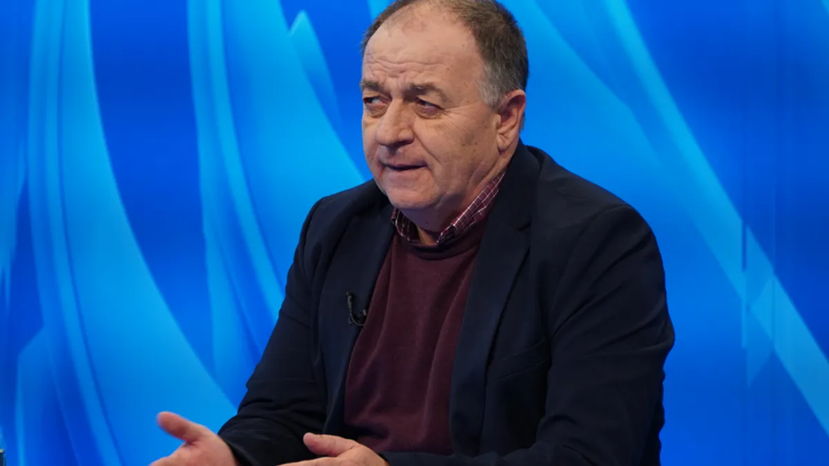 Tokom vikenda zbog neprocesuiranja zločina u Sanskom Mostu i ratnih zločinaca iz ovog grada tokom agresije na našu domovinu održan je mirni protest.