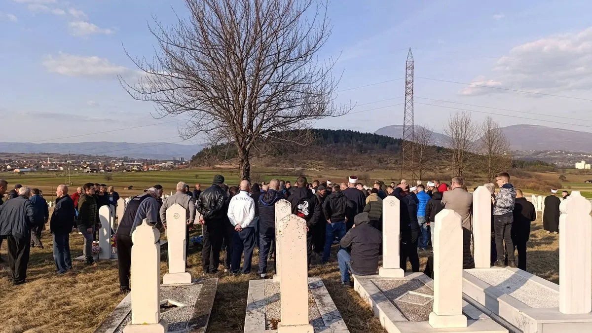 Tuga u Bugojnu: Sin predvodio dženazu majci, potresne scene iz Vesele