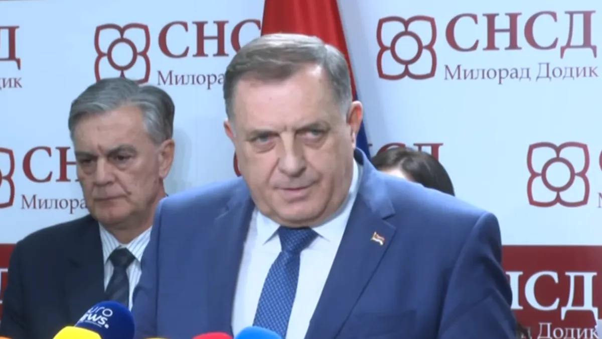 function r(){if(nt(n),n.value===qg){let o=null;throw new _(-950,o)}return n.value}