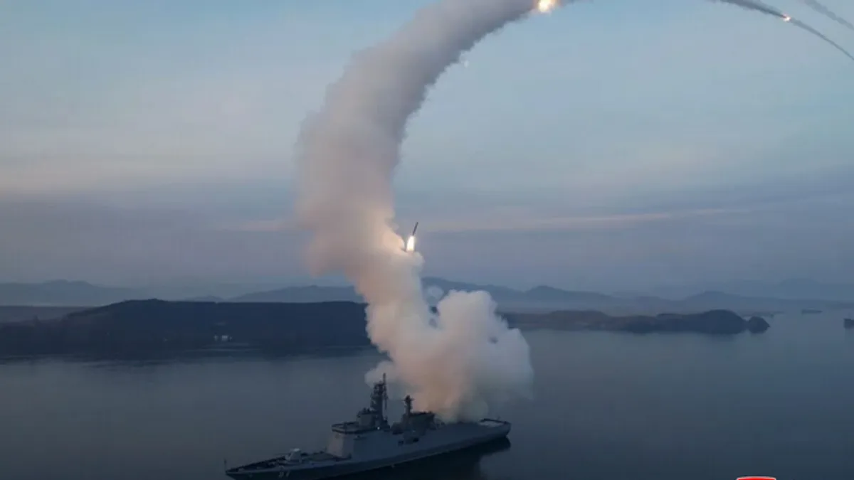 function r(){if(it(n),n.value===Hm){let o=null;throw new D(-950,o)}return n.value}